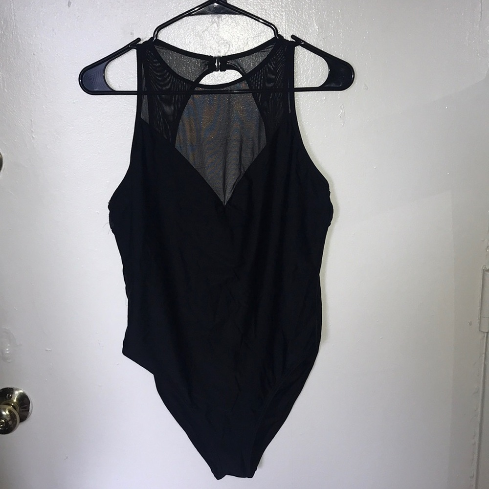 Mesh insert one piece bathing suit